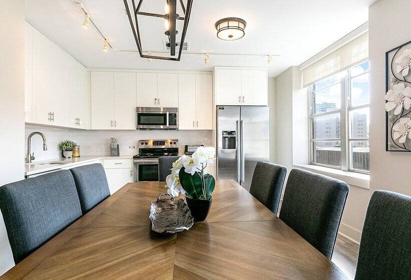 Lively 4br Condo Steps To French Quarter Unit 518