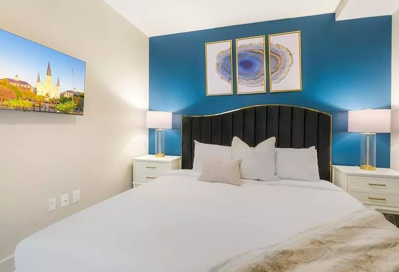 Lively 4br Condo Steps To French Quarter Unit 518