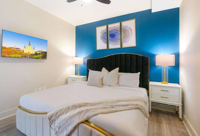 Lively 4br Condo Steps To French Quarter Unit 518