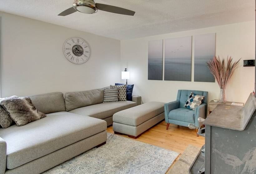 Maryland Vacation Rental: Walk To Beach