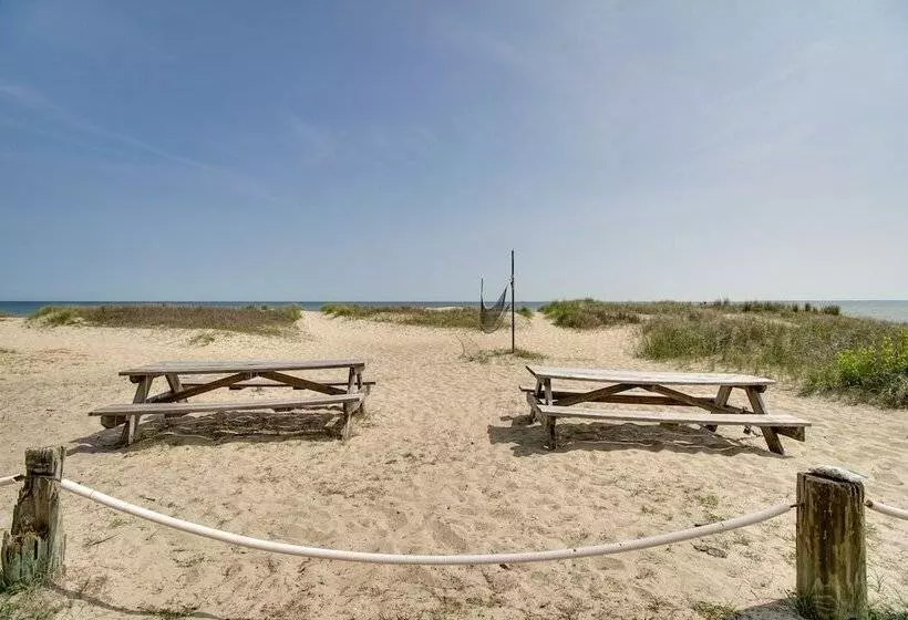 Maryland Vacation Rental: Walk To Beach