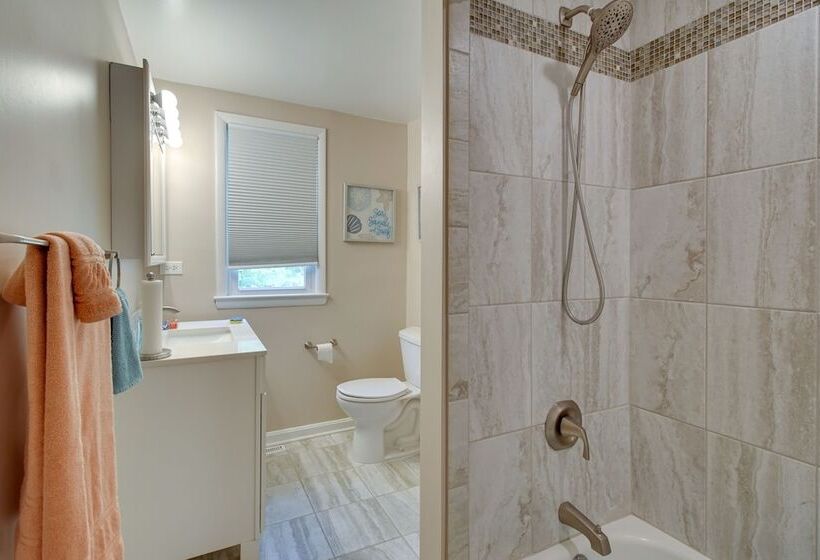 Maryland Vacation Rental: Walk To Beach