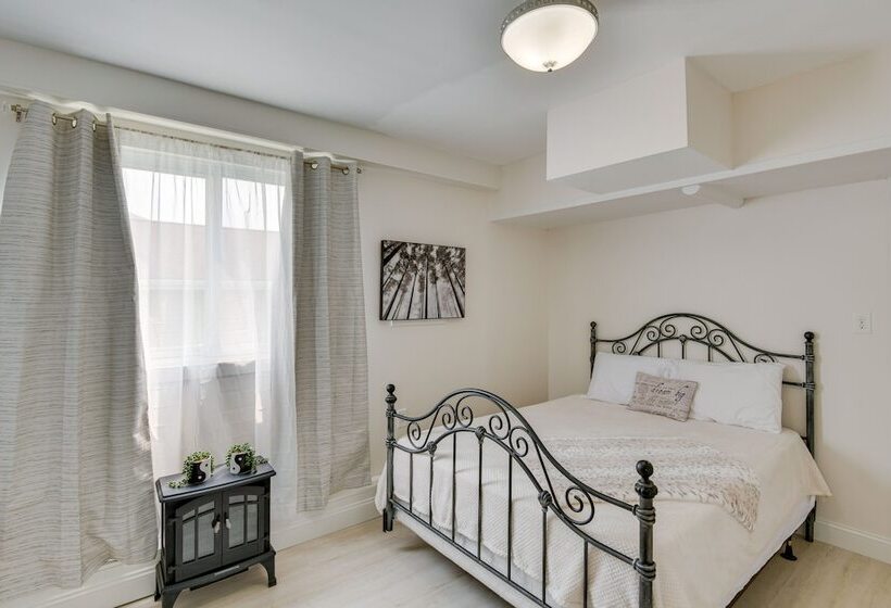 Medford Home W/ Pool, Near Golf Courses!