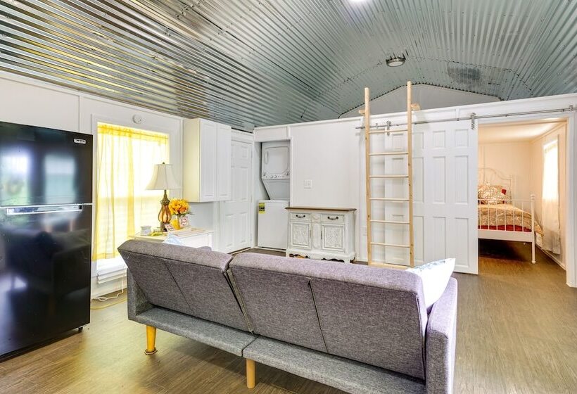 Peaceful Cabin Near Lake Texoma W/ Fire Pit!