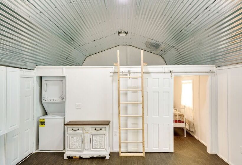 Peaceful Cabin Near Lake Texoma W/ Fire Pit!