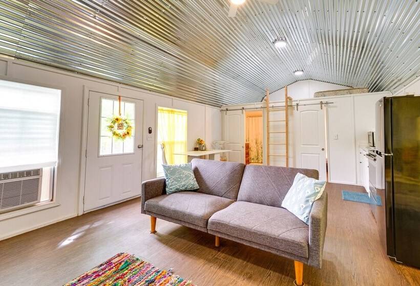 Peaceful Cabin Near Lake Texoma W/ Fire Pit!