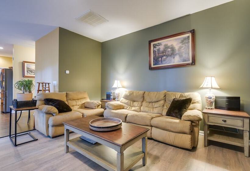 Pet Friendly Holly Springs Residence With Deck!