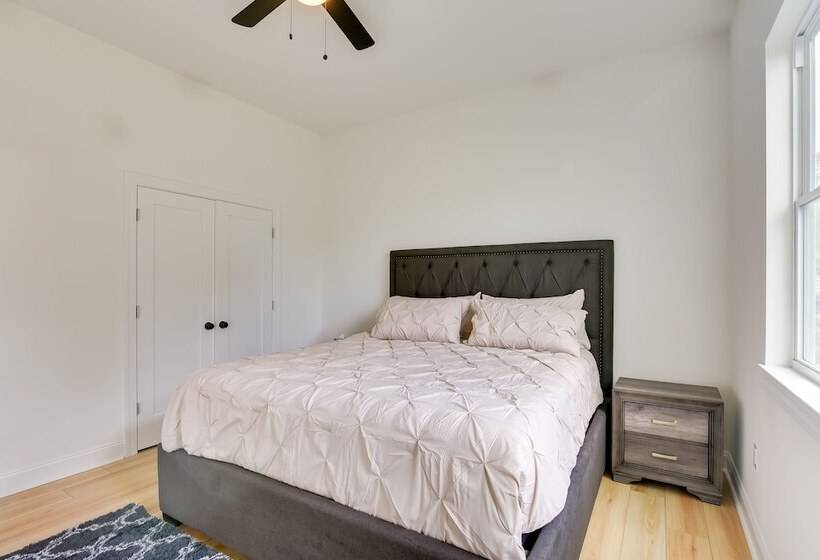 Pet Friendly Houston Home ~ 3 Mi To Downtown!