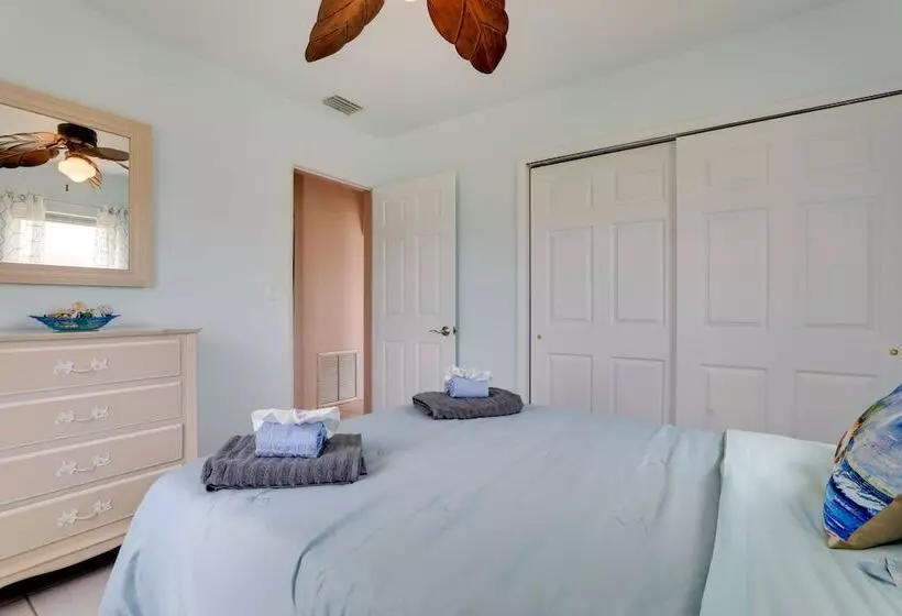 Pet Friendly Port Charlotte Home W/ Canal Access!