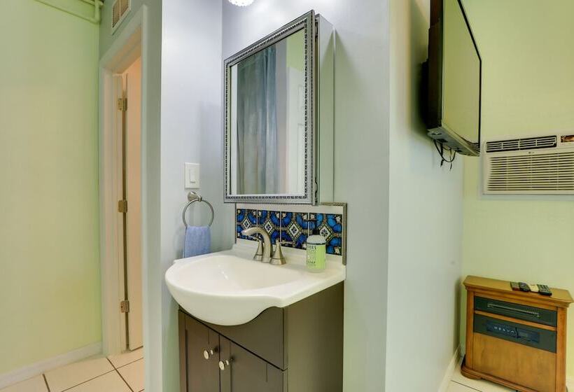 Pet Friendly Port Charlotte Home W/ Canal Access!