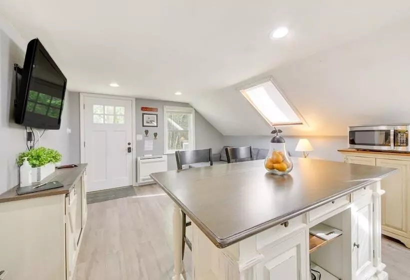 Searsport Paradise W/ Private Pool & Patio!