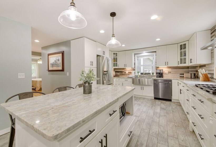 Searsport Paradise W/ Private Pool & Patio!