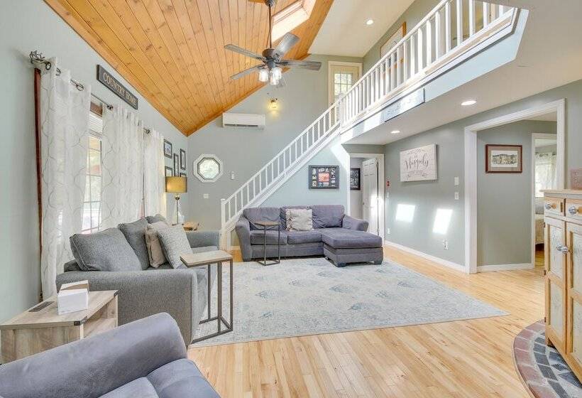 Searsport Paradise W/ Private Pool & Patio!