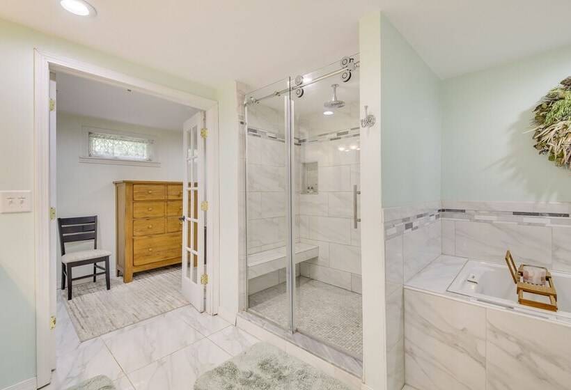 Searsport Paradise W/ Private Pool & Patio!