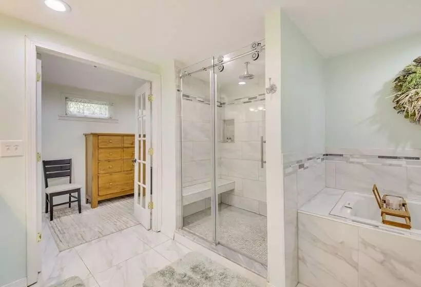 Searsport Paradise W/ Private Pool & Patio!