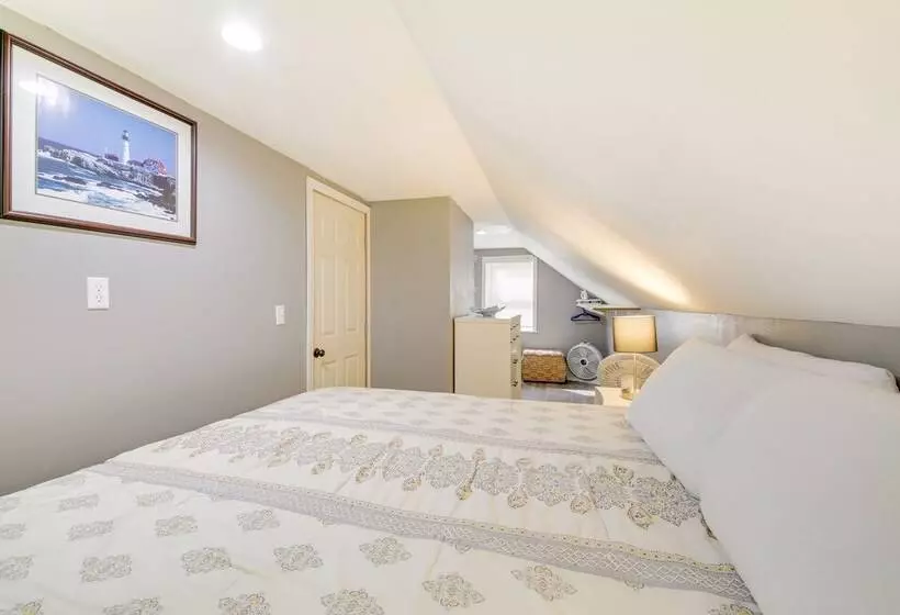 Searsport Paradise W/ Private Pool & Patio!