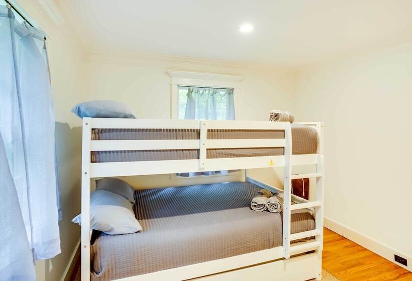 Secluded Elka Park Cabin: Hot Tub & Fire Pit!