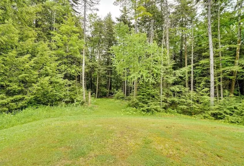 Secluded Elka Park Cabin: Hot Tub & Fire Pit!