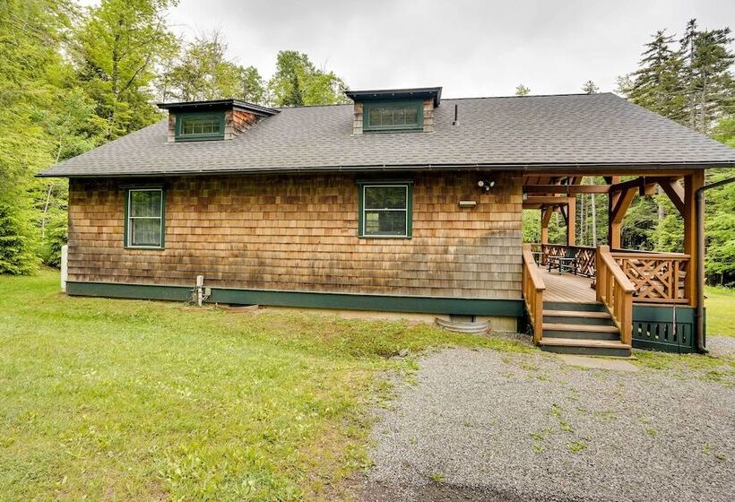 Secluded Elka Park Cabin: Hot Tub & Fire Pit!