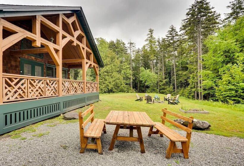 Secluded Elka Park Cabin: Hot Tub & Fire Pit!