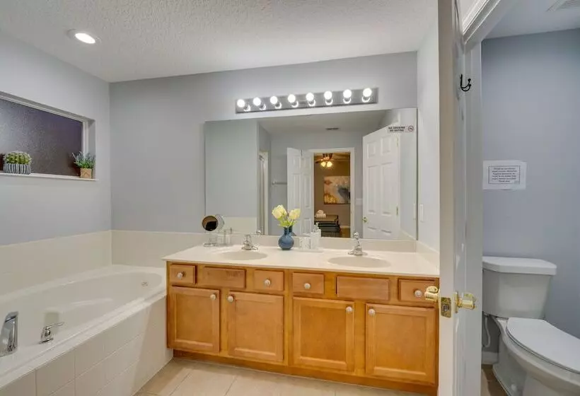 Spacious Kissimmee Oasis W/ Resort Style Amenities