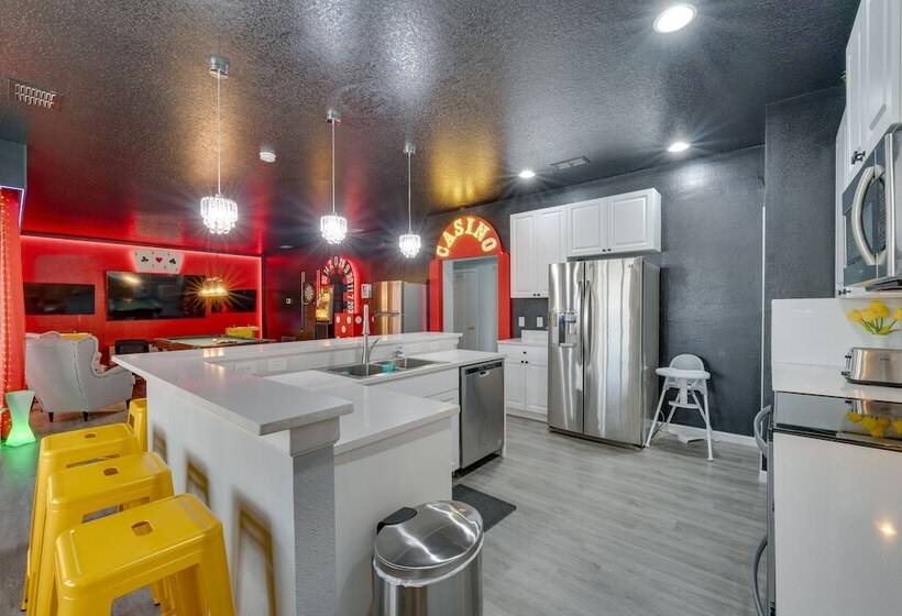 Spacious Kissimmee Oasis W/ Resort Style Amenities