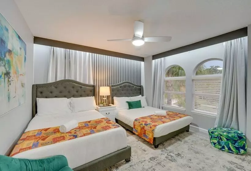 Spacious Kissimmee Oasis W/ Resort Style Amenities