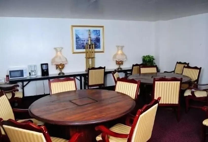 Hotelli Amber Inn