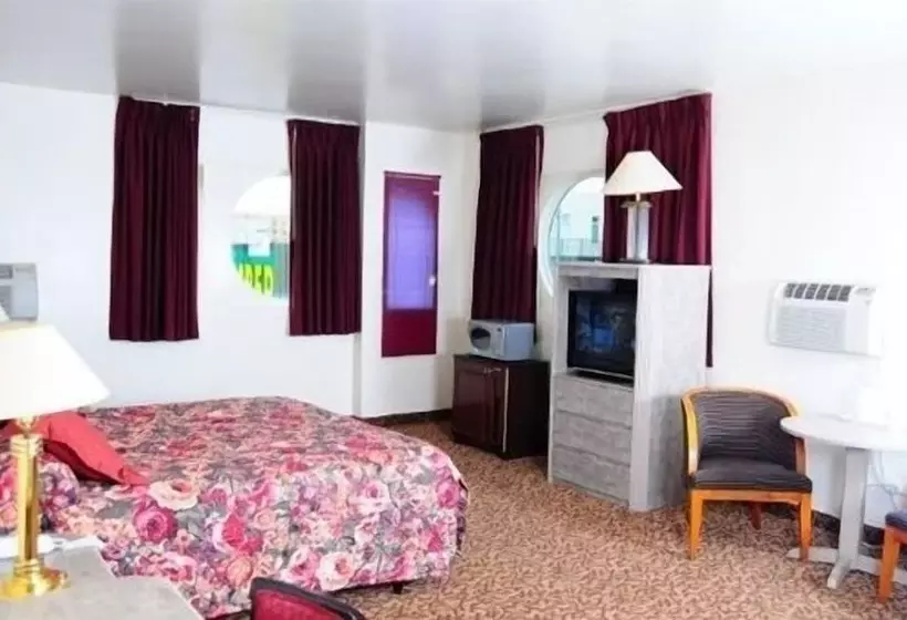 Hotelli Amber Inn