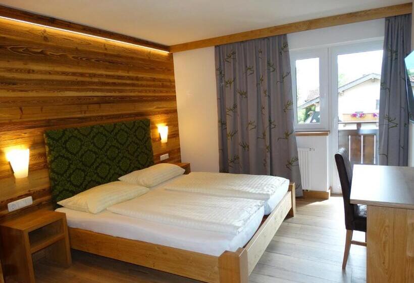 Hotelli Apart Garni Heisenhof