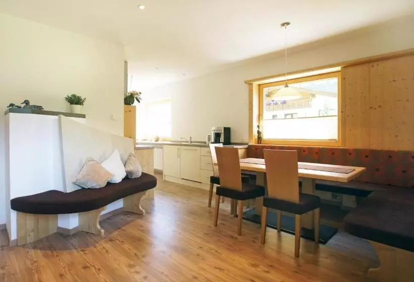 ホテル Appartement Carmen
