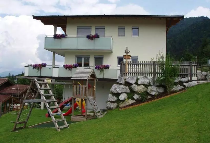 ホテル Appartement Wohlfartstätter
