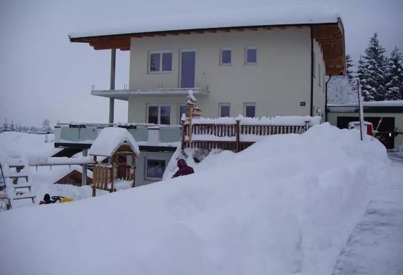 ホテル Appartement Wohlfartstätter