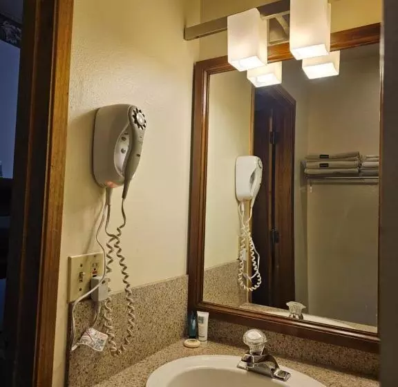 ホテル Cle Elum Travelers Inn