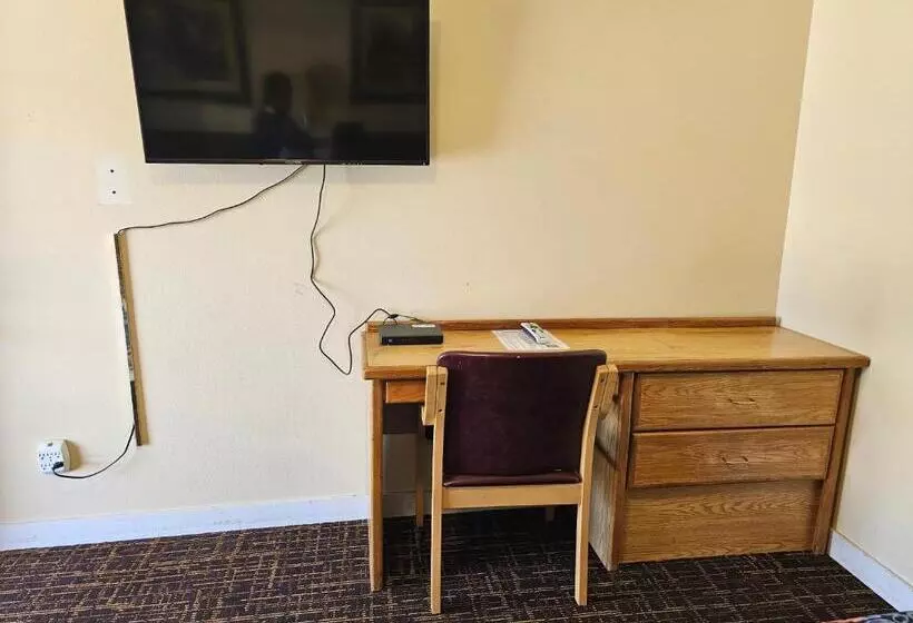 ホテル Cle Elum Travelers Inn