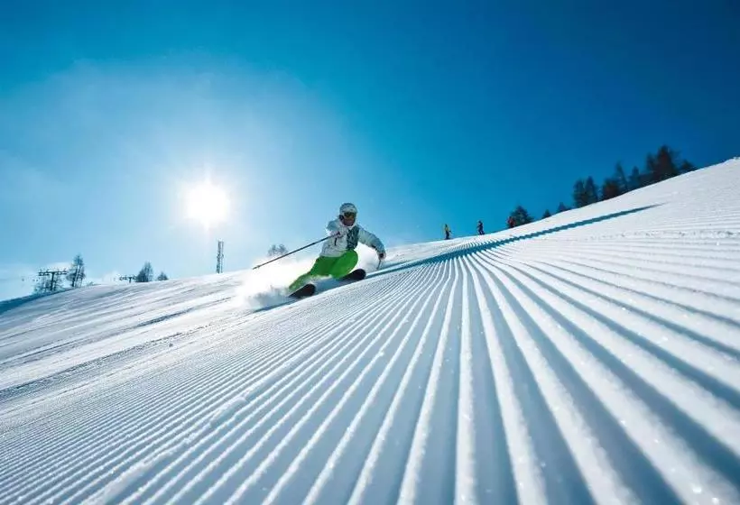 ホテル Ferienwohnung Montania