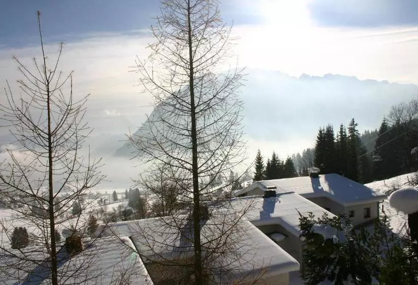 ホテル Ferienwohnung Montania