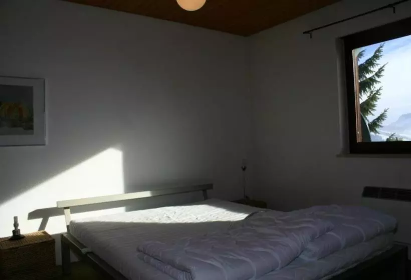 ホテル Ferienwohnung Montania