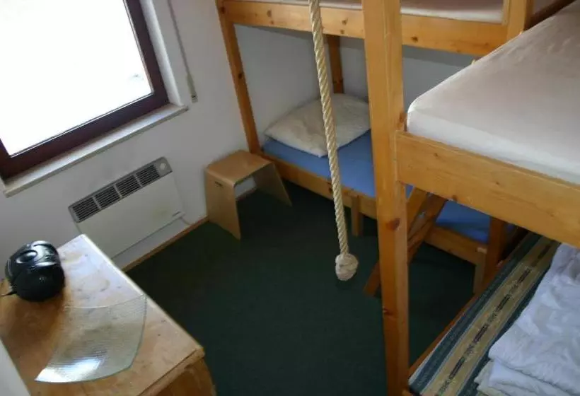 ホテル Ferienwohnung Montania