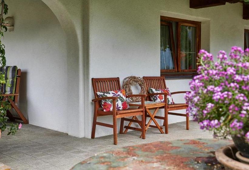 فندق Haus Elfi Fiegl