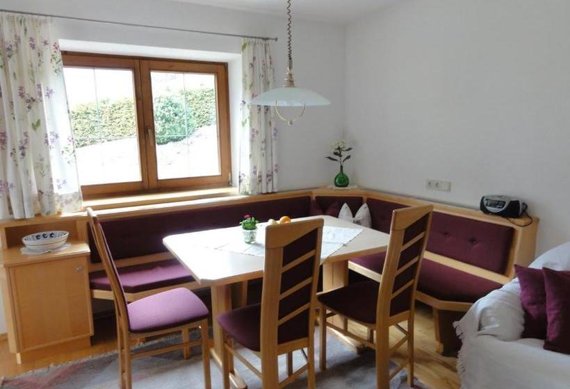 فندق Haus Elfi Fiegl