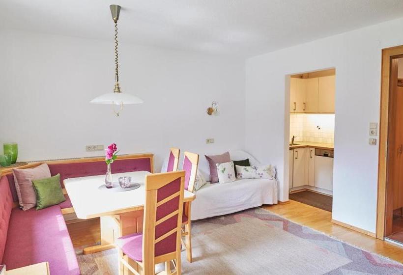 فندق Haus Elfi Fiegl