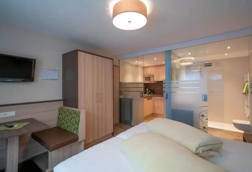 هتل Haus Fridolin