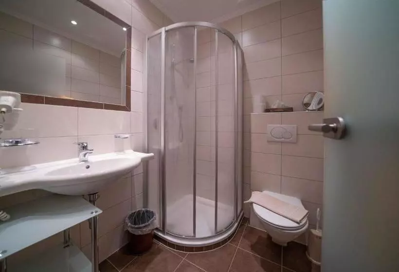 هتل Haus Fridolin