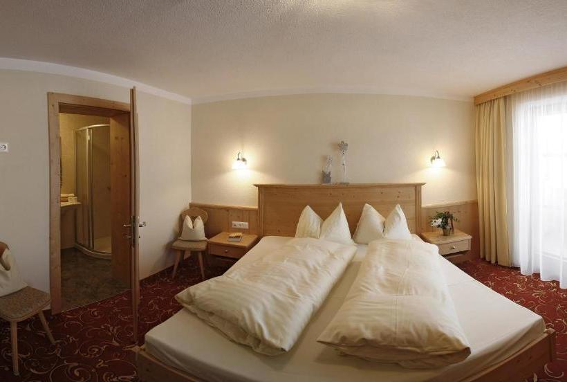 ホテル Landhaus Tirol