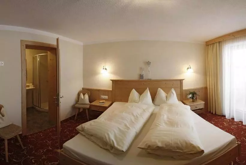 ホテル Landhaus Tirol