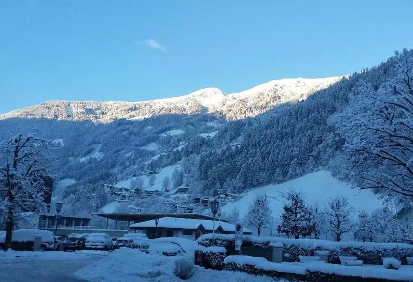 ホテル Landhaus Tirol