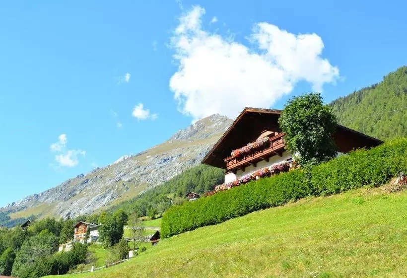 ホテル Pension Schöne Welt