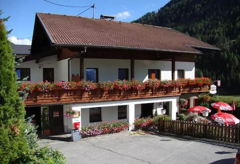 ホテル Pension Schöne Welt
