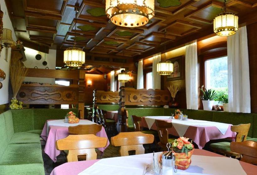 ホテル Pension  Schöne Welt